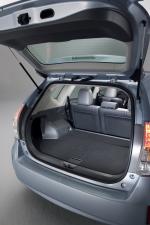 Toyota Prius V 2011 года